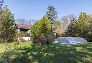 Hier können Sie sich Ihr Traum-Refugium schaffen | 1.879 m² Naturparadies mit eigenem Brunnen & Weitblick | Bestandshaus sanier- und ausbaubar