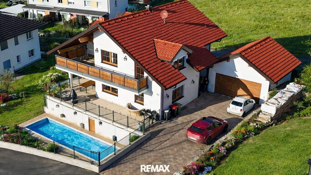 Modernes Einfamilienhaus mit Einliegerwohnung, Pool &amp; hochwertiger Ausstattung in Eggelsberg nahe Salzburg
