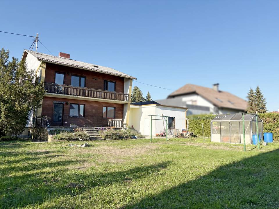 Mehrfamilienhaus mit großem Garten und viel Platz für Ihre Wohnträume