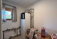 kleiner, neuwertiger Bungalow mit einzigartiger Steingartengestaltung und Naturteich