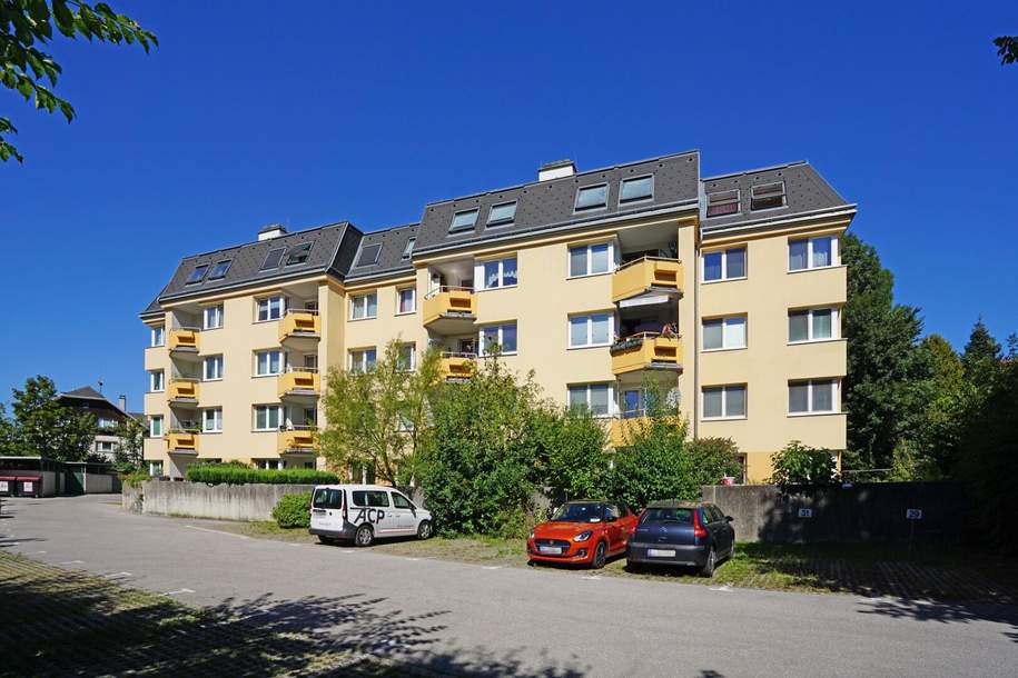 Großzügige 4-Zimmerwohnung in Ruhelage inklusive Parkplatz im Zentrum, Wohnung-kauf, 289.000,€, 3021 Sankt Pölten(Land)