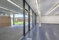 Büro-, Geschäfts- oder Ausstellungslokal mit großflächiger Auslagenfront