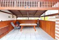 renovierter Vierkanthof mit großem Obstgarten