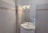 Renovierte helle 2-Zimmer-Wohnung mit Stadtblick in 1200 Wien, 53m², 260.000 €