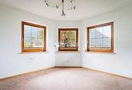 WOHNEN AM SEE - Absolute Rarität in unmittelbarer Seenähe mit Bergblick - 5 Zimmer Erdgeschoßwohnung mit großzügigen Räumlichkeiten