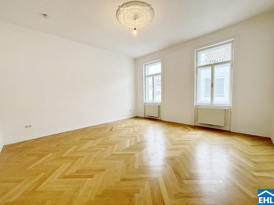 Sanierter Stilaltbau mit exklusivem Dachaubau – Wohnen über den Dächern des Dritten