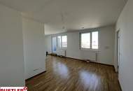 Helle 2-Zimmer-Wohnung mit großer Dachterrasse