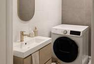 Helle 4-Zimmer-Wohnung (ca. 93 m²) mit Loggia und Parkblick. Master-Schlafzimmer mit eigenem Badezimmer.