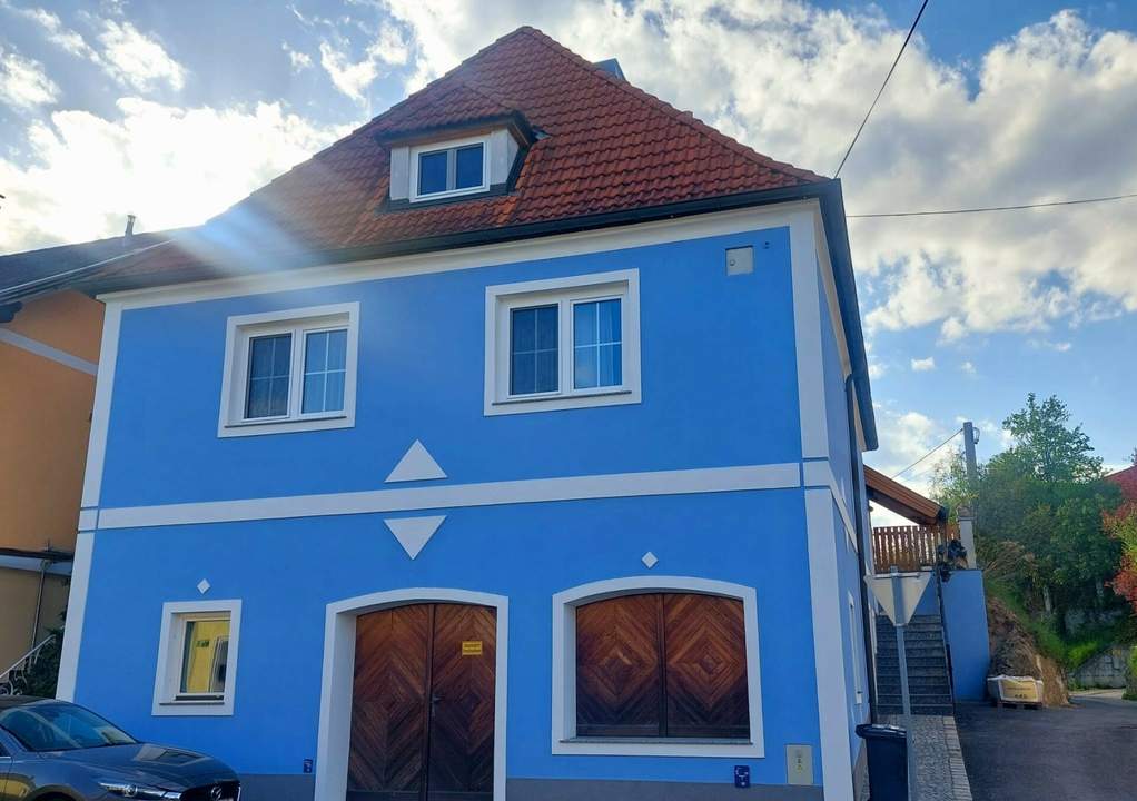 EHEMALIGES WINZERHAUS MIT JEDER MENGE WOHNRAUM UND VIEL CHARME ALS IHR ZUKÜNFTIGES TRAUMHAUS