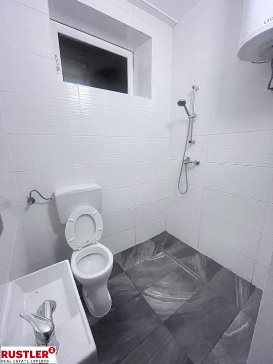 Smarte 1-Zimmerwohnung in klassischem sanierten Wiener Altbau - top Citylage!