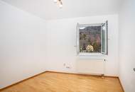 Große Dachgeschosswohnung mit Terrasse u. überdachtem PKW-Stellplatz im Zentrum – großzügig Wohnen über den Dächern