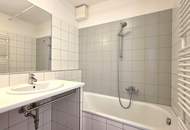 Großzügige DG-Wohnung mit großem, sonnigen Innenhof-Balkon
