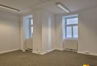 Attraktives Büro mit eigener Garage und zusätzlicher Lagerfläche