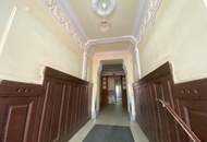 ALTBAU-WOHNUNG zu SANIEREN, HOFRUHELAGE im 3. Stock!