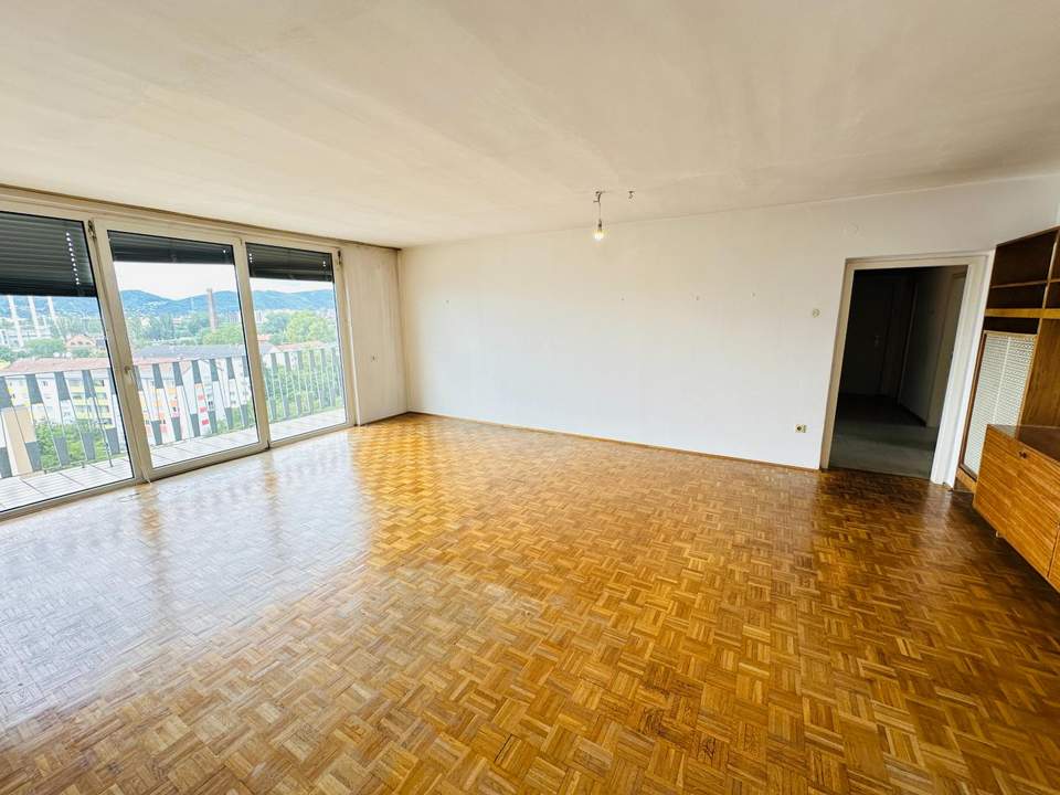 Geräumige 3-Zimmer Wohnung mit schöner Aussicht und viel Potenzial