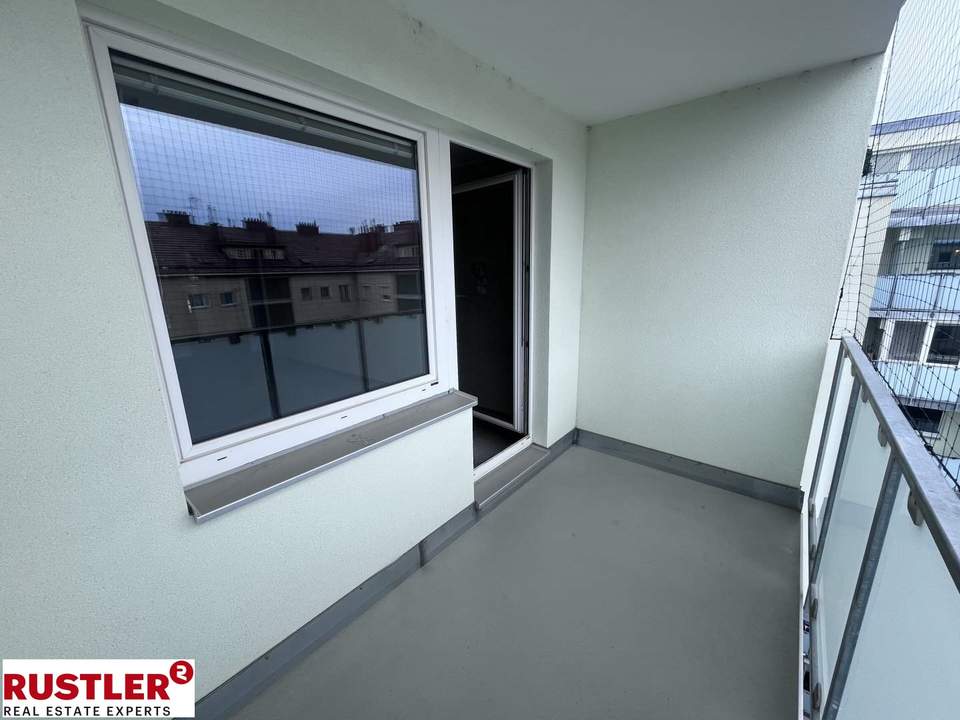 Ruhige 3-Zimmer-Wohnung im 7. Stock mit zwei Loggien – sonnige Hoflage und viel Potenzial