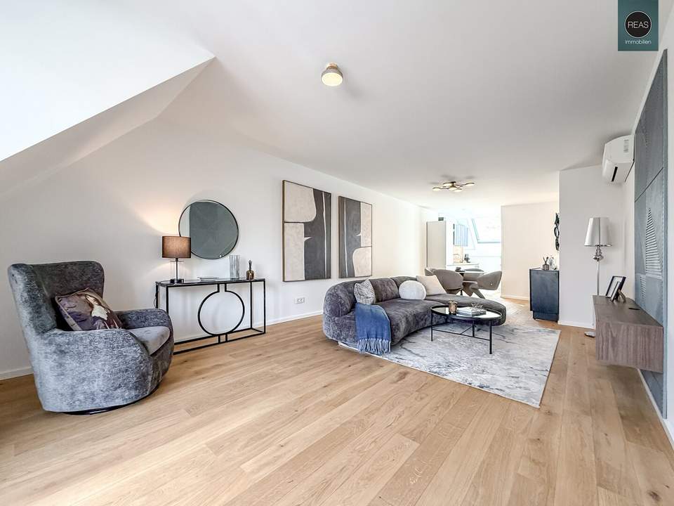 Erstbezug: Luxuriöse Dachgeschoss Wohnung auf einer Ebene mit Balkon in Währinger Toplage! Klimatisiert, Smart-Home!