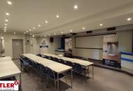 Große Hallenfläche mit Büro