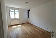 Gudrunstraße: Helle 2-Zimmer Wohnung
