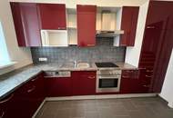 Arbeiten &amp; Wohnen perfekt vereint – Saniertes Einfamilienhaus mit Geschäftslokal und großzügiger Terrasse