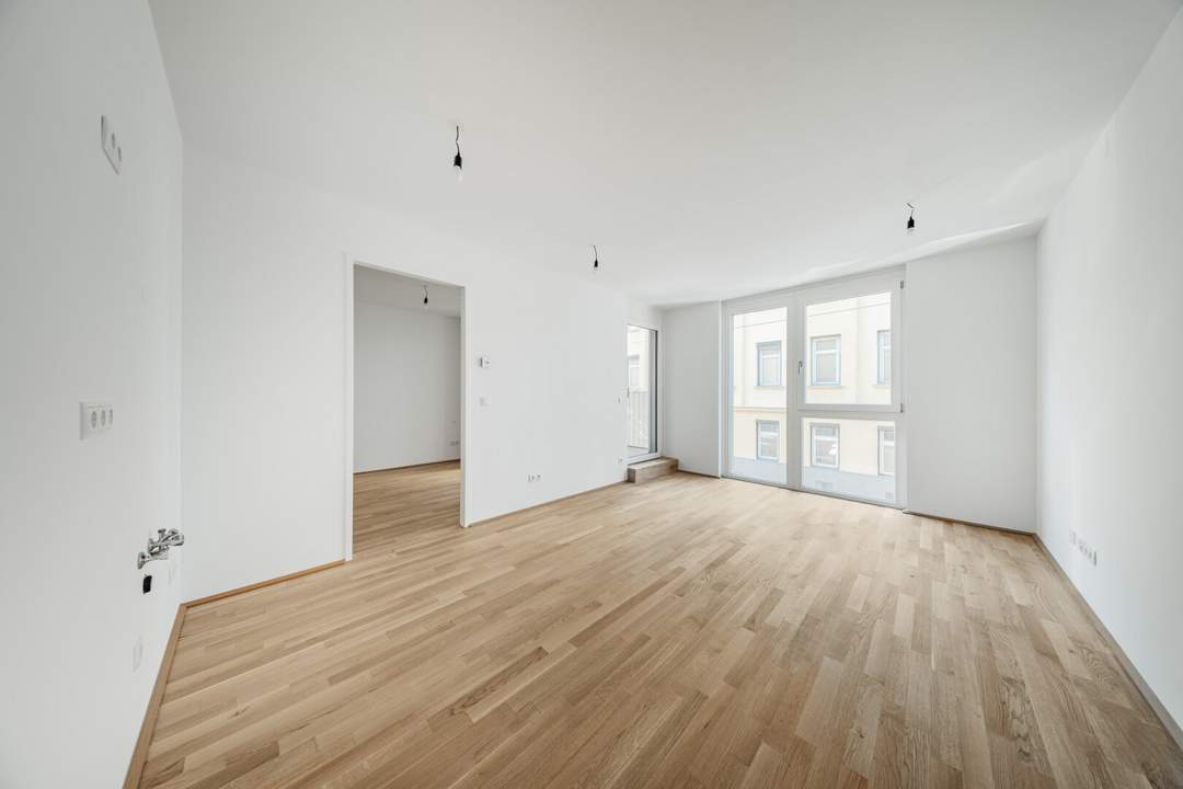 ERSTBEZUG >> bodentiefe Fenster in westseitiger Anlegerwohnung mit Loggia >> TOP LAGE