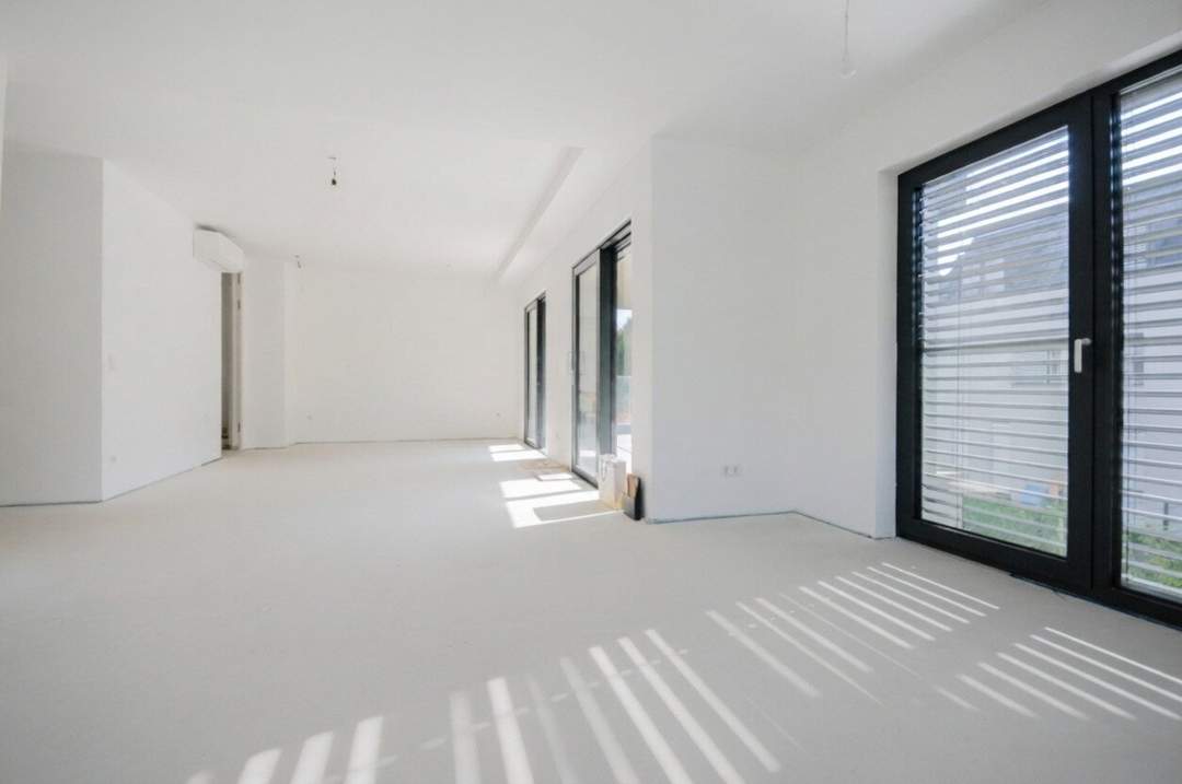 WUNDERBARE BELETAGE WOHNUNG IM HERZEN VON SIEVERING