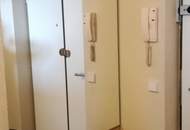 Tokiostraße / Kirschblütenpark: VIS / Japanische Schule: Möblierte 4 Zimmer-Maisonetten-Wohnung mit einer Loggia und Terrasse + optionaler Garagenstellplatz!