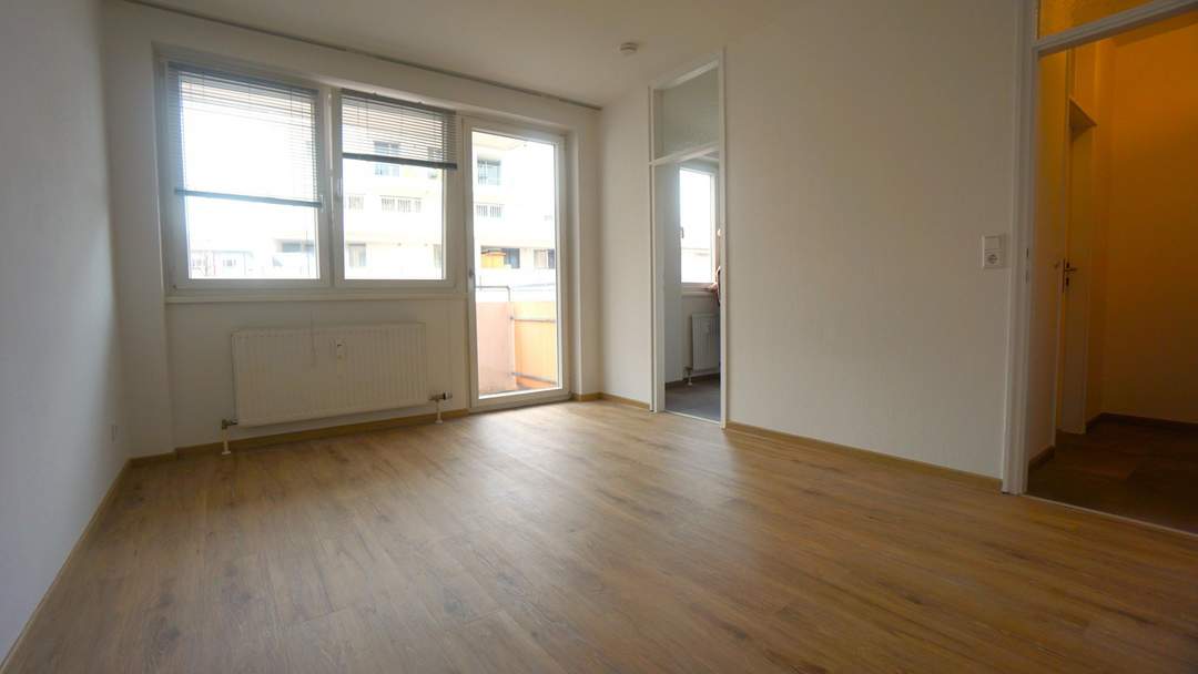 Schallmoos: Garconniere mit Balkon