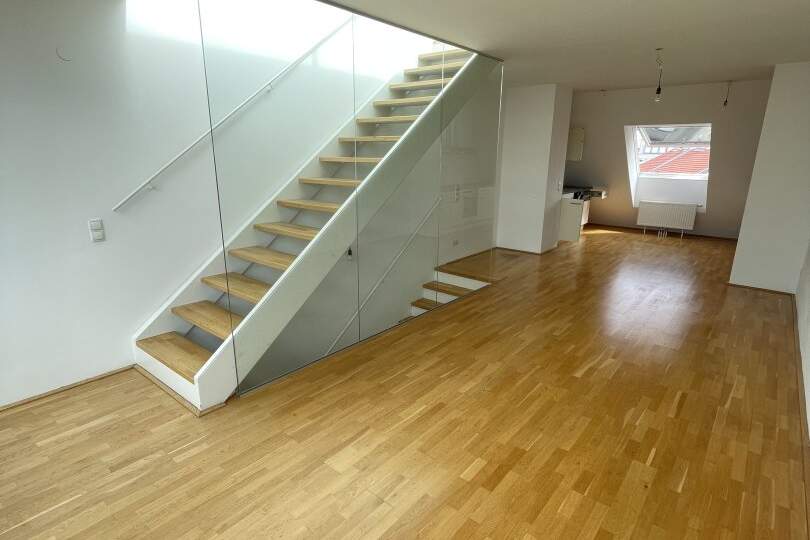**ZENTRALE DACHGESCHOSSWOHNUNG INKL. TERRASSE**INNENHOFLAGE**2 ZIMMER**EINBAUKÜCHE**Ecke Naschmarkt, Wohnung-miete, 2.187,61,€, 1040 Wien 4., Wieden