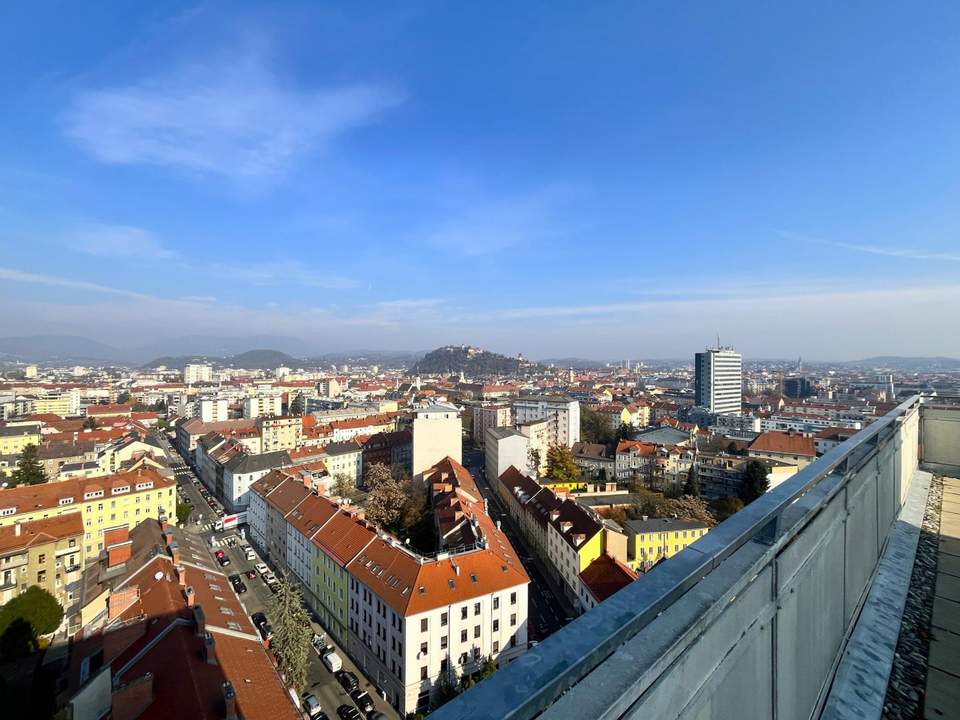 Familienwohnung mit 5 Zimmer, 2 Balkone und allgemeine Dachterrasse!