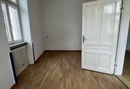 93 m² voller Möglichkeiten: Gestalten Sie Ihr persönliches Altbaujuwel Sanierungsbedürftig