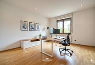 Sie brauchen viel Platz? Wir haben die Lösung. Sanierungsbedürftiges Architektenhaus in bester Lage.