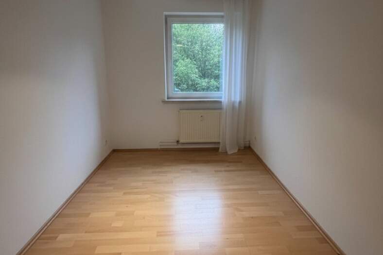 Gemütliche 3-Zimmer-Wohnung im Erdgeschoss – Linz/Bindermichl – Hervorragende Infrastruktur und viele Freizeitmöglichkeiten! Ab November beziehbar!, Wohnung-miete, 635,87,€, 4020 Linz(Stadt)