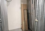 Großzügige 2-Zimmer Wohnung (etwas abgewohnt). WG-geeignet. Studentenhit, Pendler etc.