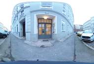 Elegante 3-Zimmerwohnung mit Balkon in saniertem Altbau