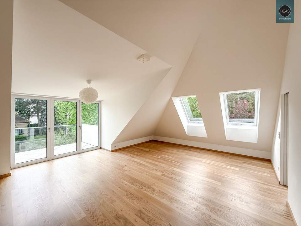 Provisionsfrei: Klimatisiertes Dachgeschoss Maisonette Apartment mit 2 Balkonen in Bestlage von Grinzing!