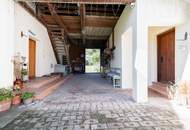 "Zauberhafter Dreikanthof mit großem Gartenparadies bei Tulln"