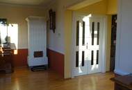 Repräsentatives Einfamilienhaus mit großen Garten, Naturpool, Wellnessbereich &amp; autarker Energieversorgung