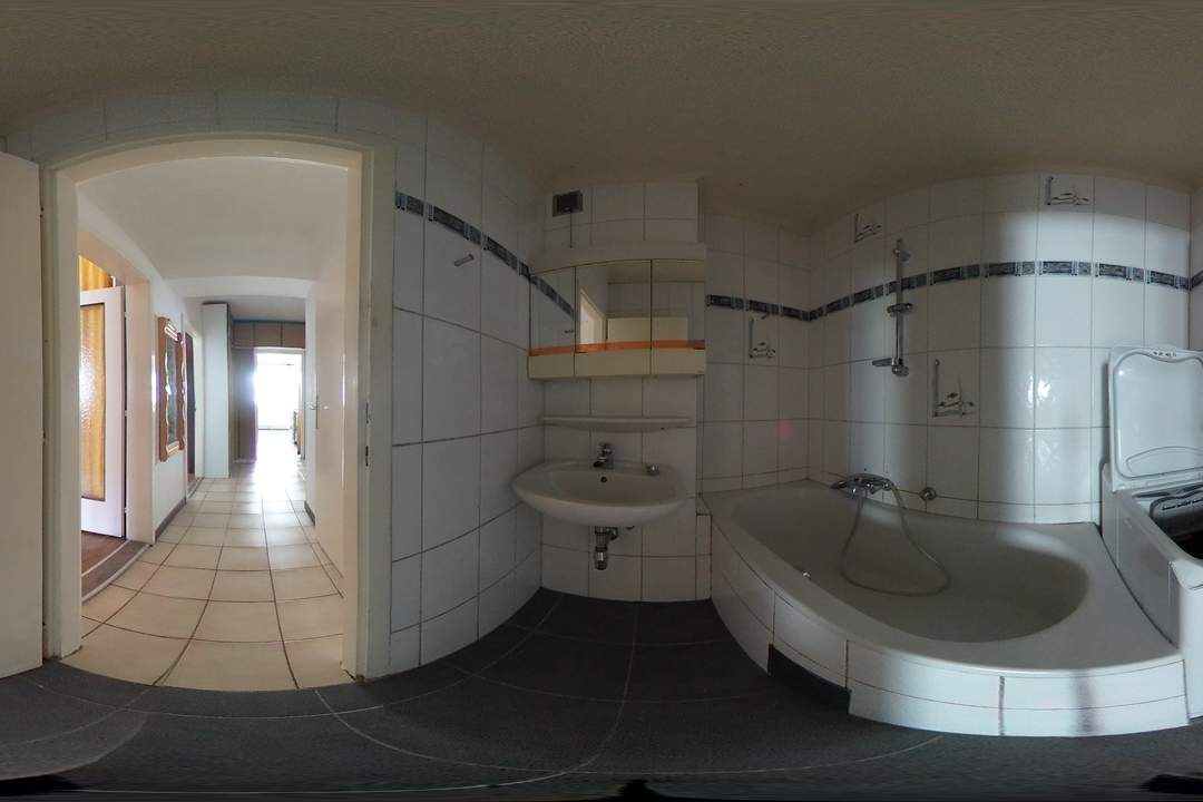 🏡 3-Zimmer-Wohnung | NFL: 81,79 m² | Loggia &amp; Balkon | Lift | Viel Potenzial