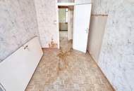 Wer nicht auf schlüsselfertig steht, ist hier richtig! 4-Zimmer Wohnung - Selbst Gestalten! Sanierungsbedürftige Altbauwohnung! U-Bahn ums Eck + Traumhaft renoviertes Altbauhaus + Optimalste Infrastruktur und Anbindung!