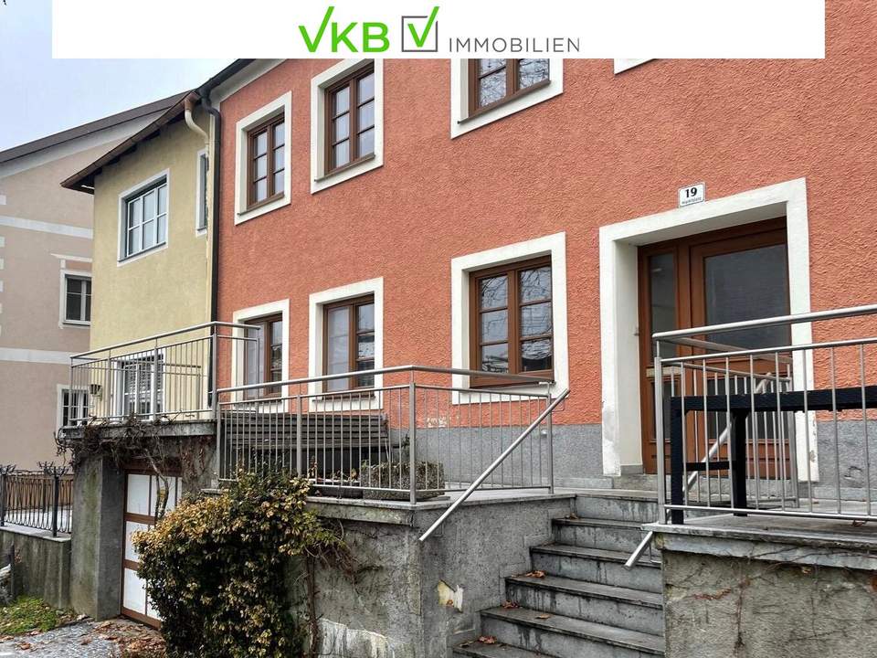 Vielseitig nutzbares Mehrfamilienhaus mit Entwicklungspotenzial in zentraler Lage