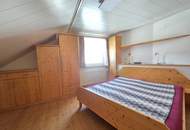 Großzügige und gepflegte Mietwohneinheit in einem Wohnhaus im Obergeschoß in ländlicher Ruhelage.