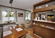 Mehr als ein Zuhause: Ein Refugium für Mensch und Tier - Zweifamilienhaus mit Doppelgarage und Stallgebäude