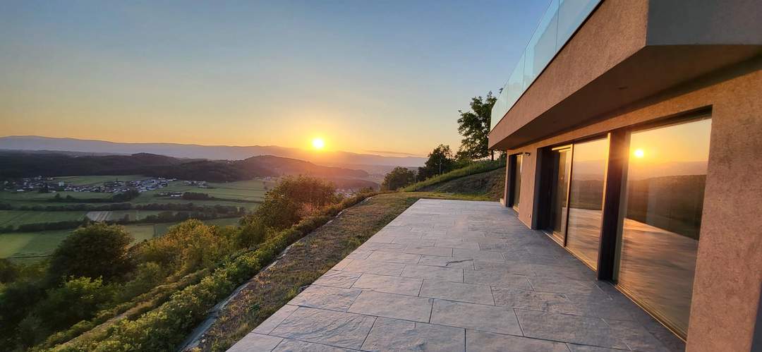 Ankommen, aufatmen, genießen – Ihr Rückzugsort am Gipfelweg in der Steirischen Weinstraße. Zwischen Weinbergen, Panorama und purem Lebensgefühl wartet Ihr Zuhause auf Zeit (Provisionsfrei)