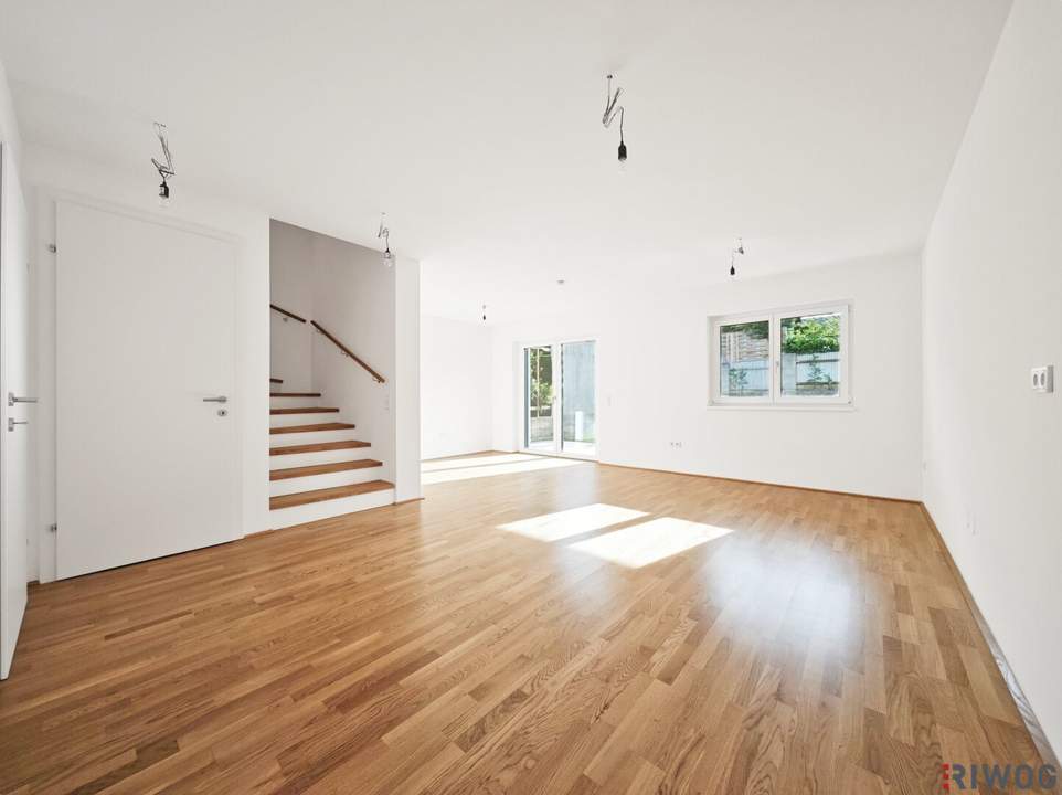 Fertiggestellt & bezugsbereit | 5-Zimmer Neubau-Reihenhaus mit ca. 50m² Eigengarten | Hofruhelage | Luftwärmepumpe