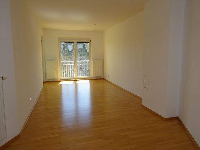 12249 Top- Wohnung mit Tiefgarage