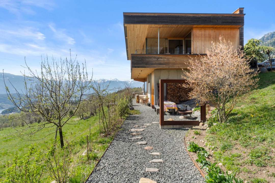 Über dem See - Architektenhaus mit freiem Blick