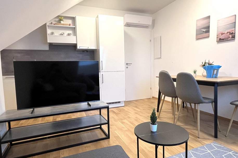 *MÖBLIERTE DG-WOHNUNG* mit herrlichem Balkon und Klimaanlage, Wohnung-miete, 990,00,€, 1220 Wien 22., Donaustadt