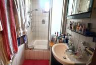 Charmantes Einfamilienhaus mit Pool, Sauna und viel Potenzial!