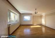 Bungalow mit Nebengebäude – Weinkeller und ca. 1.142 m² Acker
